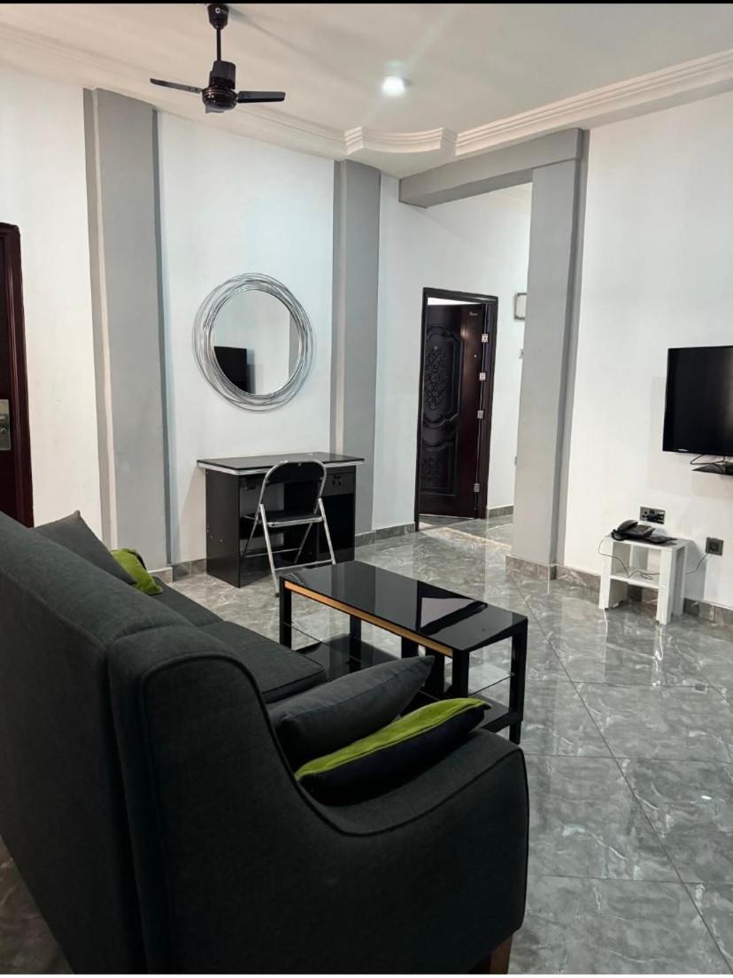 Baffour Apartments Adiebaba Exterior foto